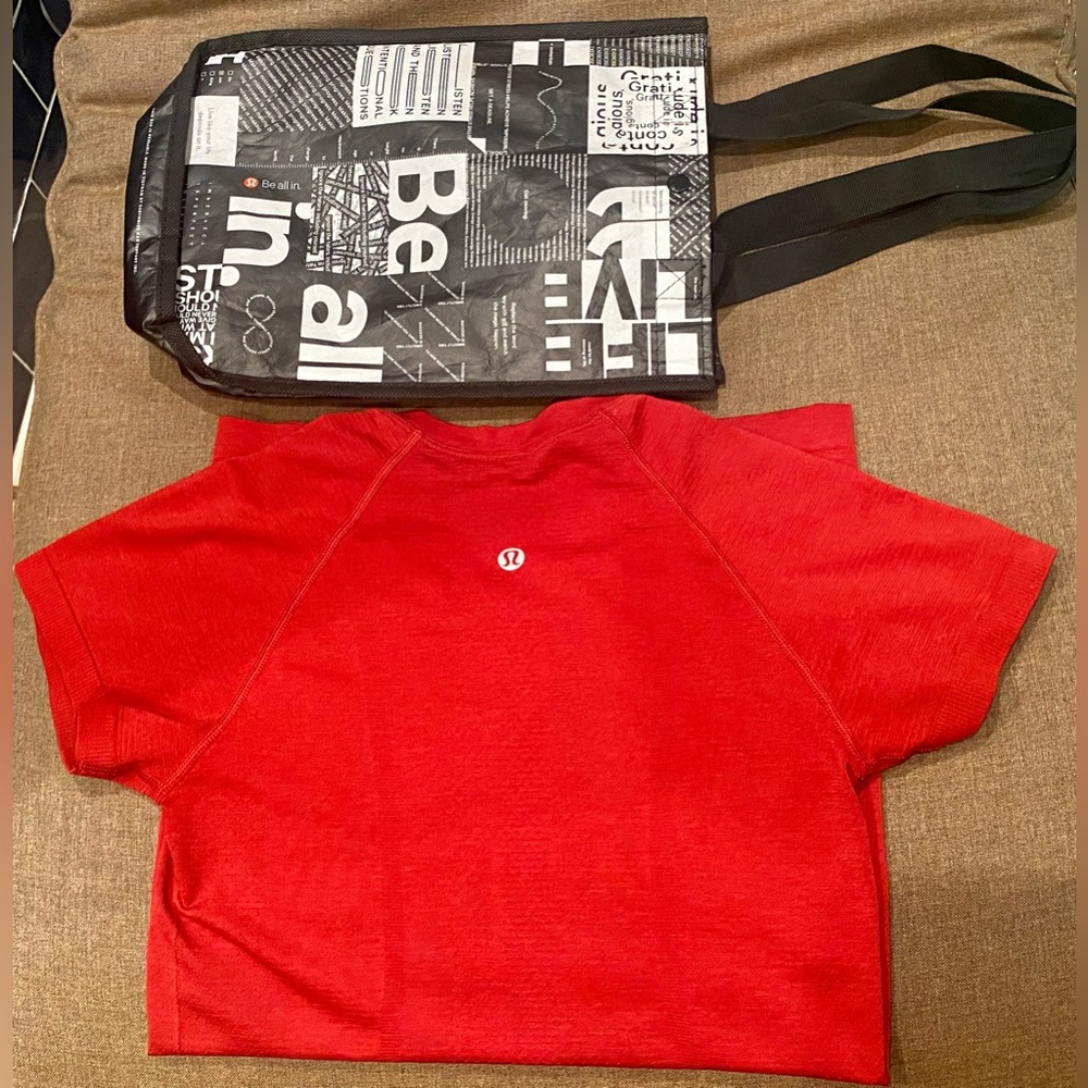 Lululemon Yoga Swiftly Tech Women's Short Sleeve T-Shirt 2.0 Red Sport with Bag